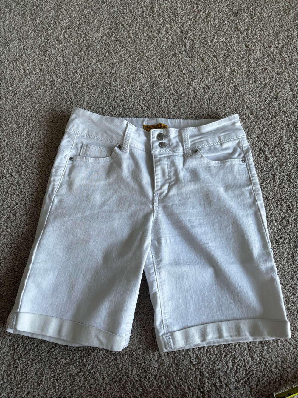 Wax Jean White Cuffed Women's Bermuda Shorts